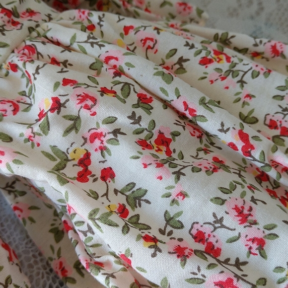 Vtg Porcelain Doll in Floral Red Pink Yellow Dress - Picture 8 of 8